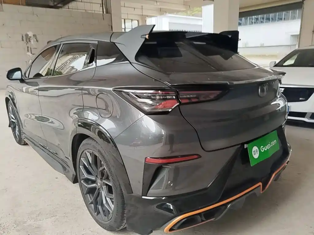 Changan UNI-T 长安UNI-T 2022款 2.0 T 运动版 尊贵型