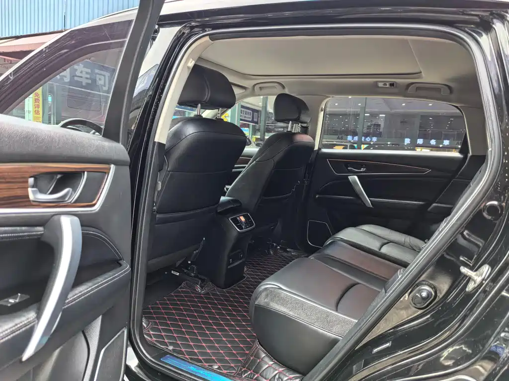 Avancier 370 TURBO 2 WD Luxury