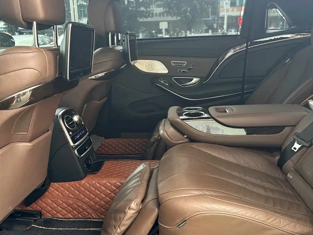Maybach S-Class S 400 4 MATIC