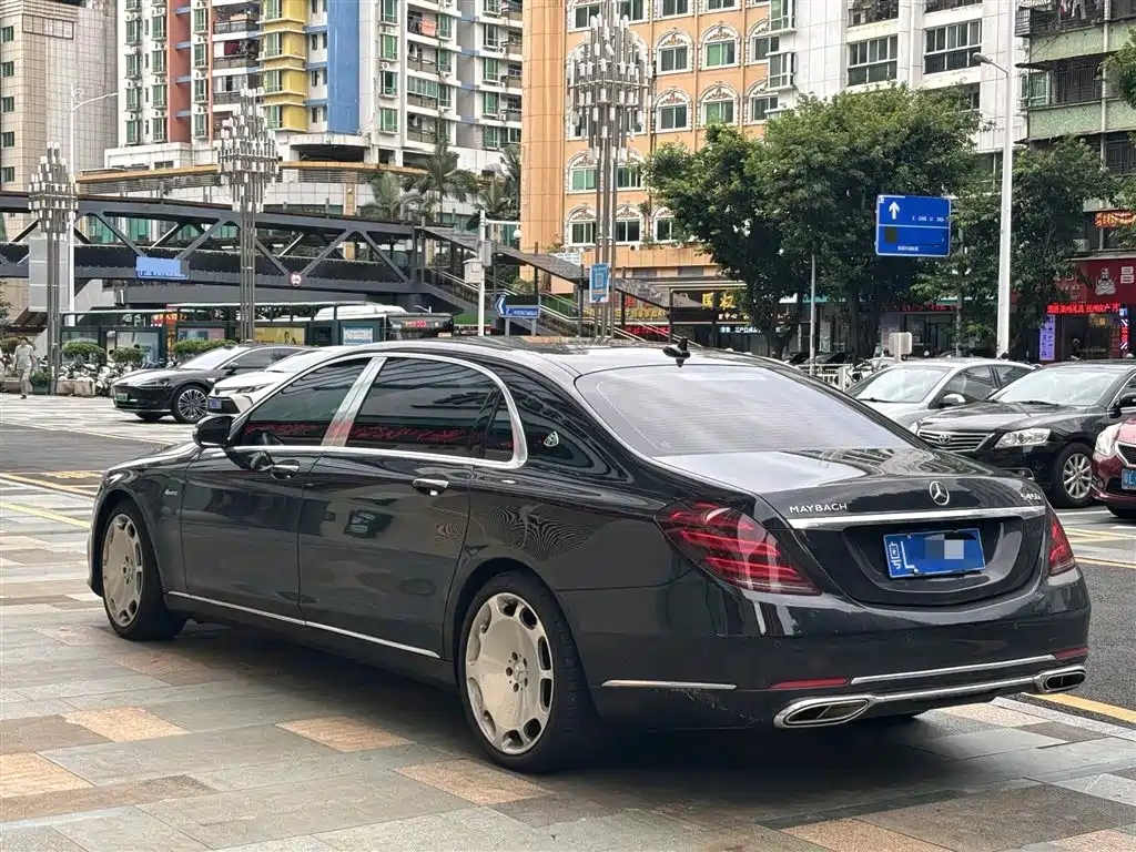 Maybach S-Class S 400 4 MATIC