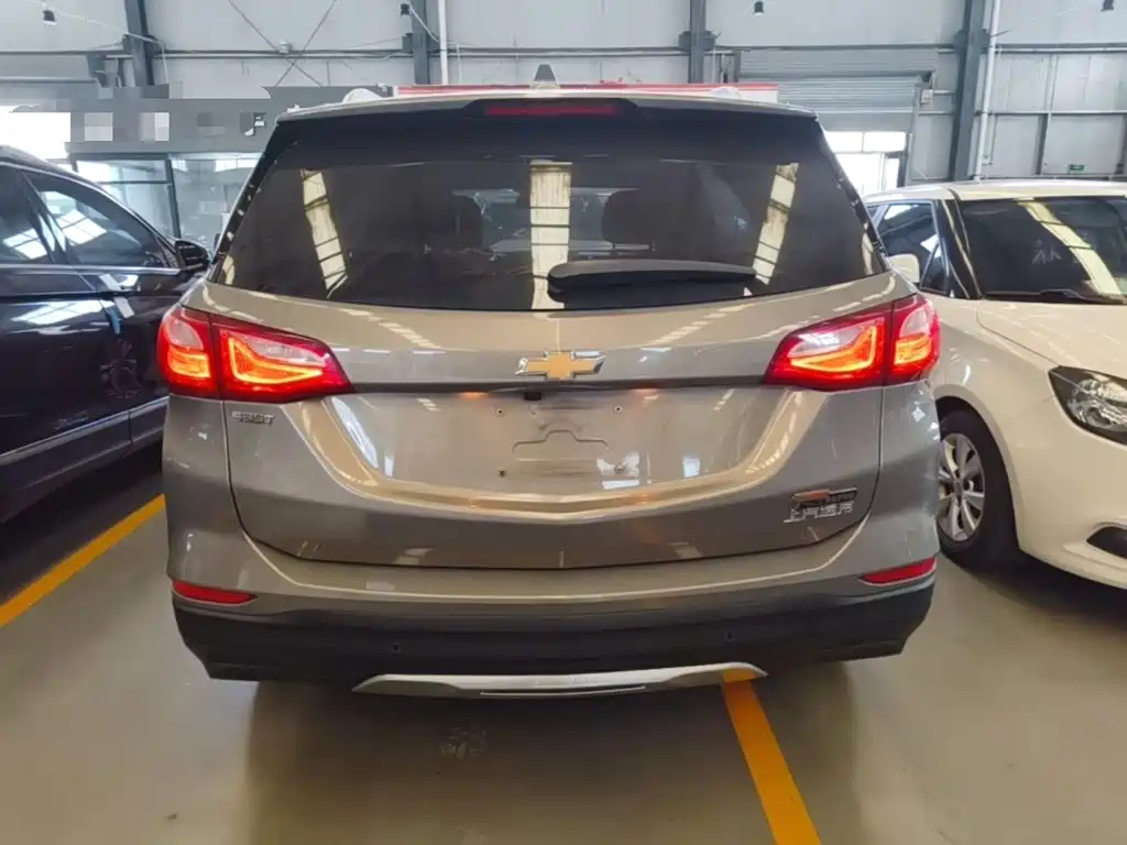 Equinox 探界者 2017款 535 T 自动驭界版