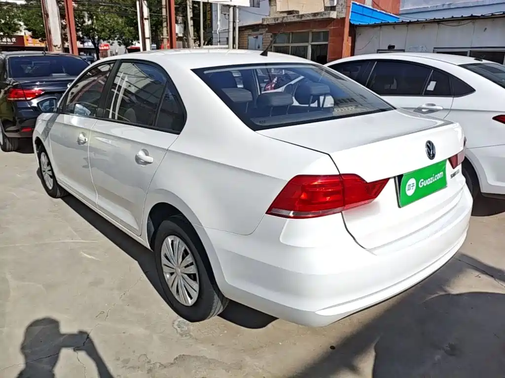 Santana 1.5 L Manual Style
