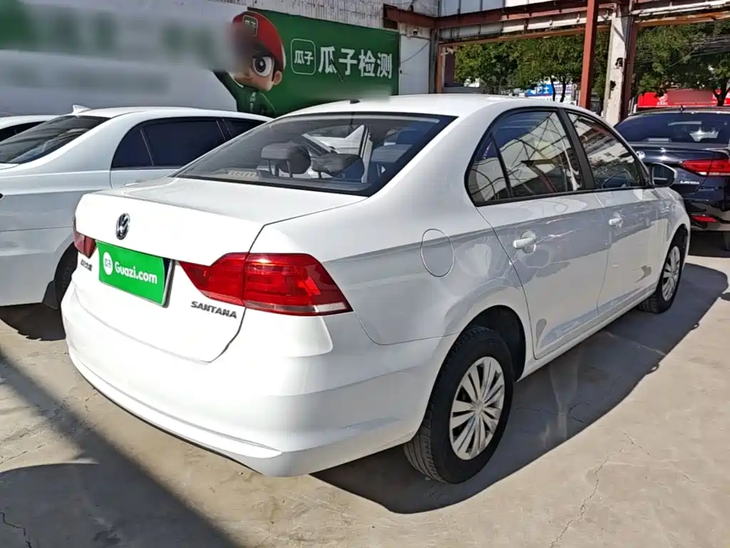 Santana 1.5 L Manual Style