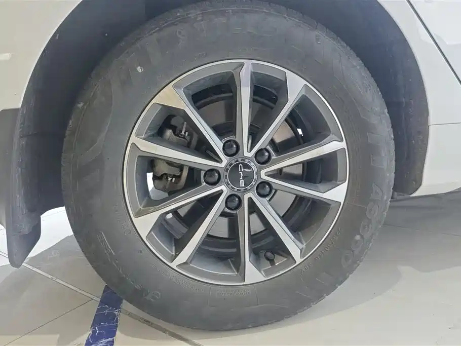 Destroyer 05 Glory DM-i 55 KM Luxury