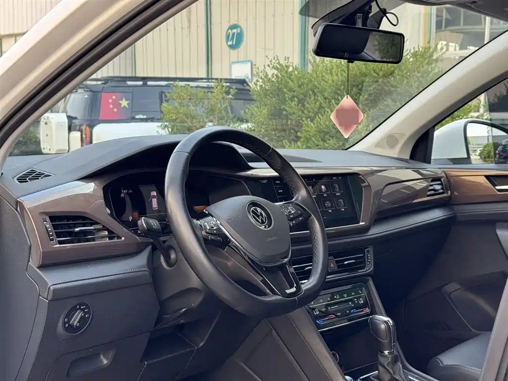 Tharu 280 TSI 2 WD Luxury