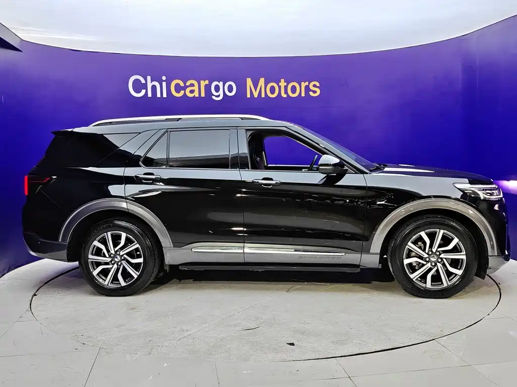 Explorer EcoBoost 285 4 WD Titanium 6-seat