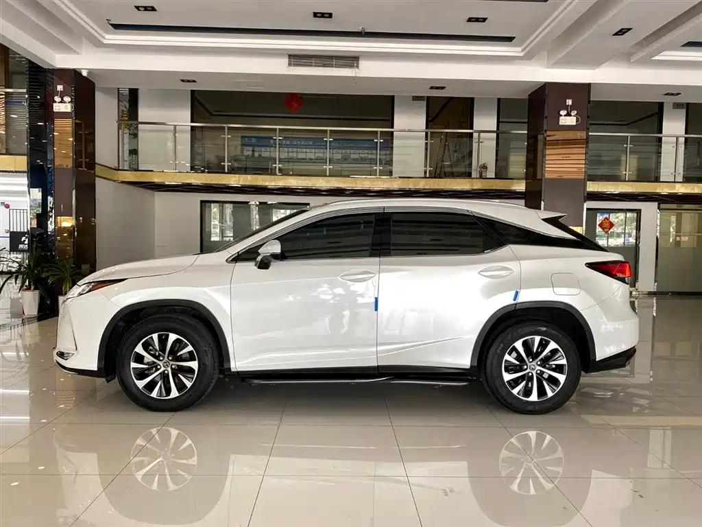 Lexus RX Facelift 300 2 WD Elite