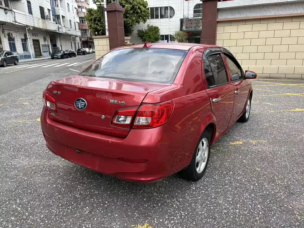 Weizhi V5 威志V5 2013款 1.5 L 手动进取型 国V