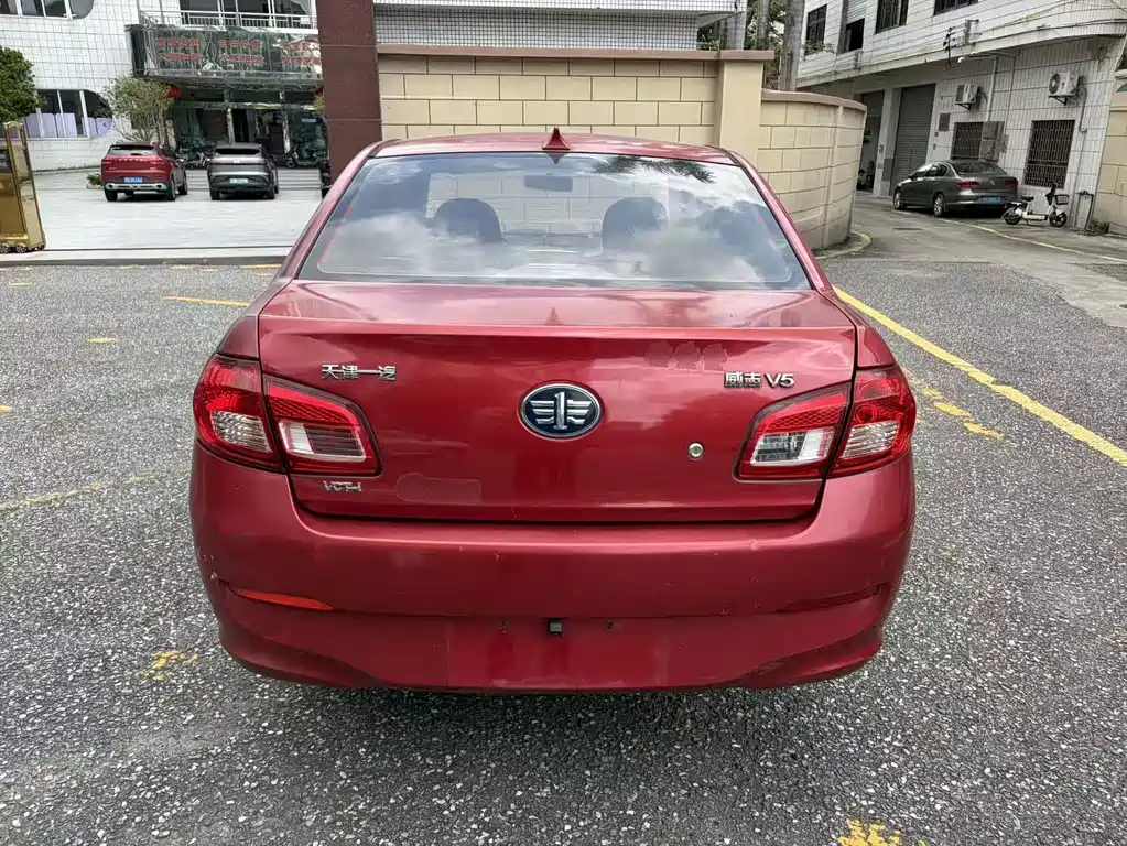 Weizhi V5 威志V5 2013款 1.5 L 手动进取型 国V