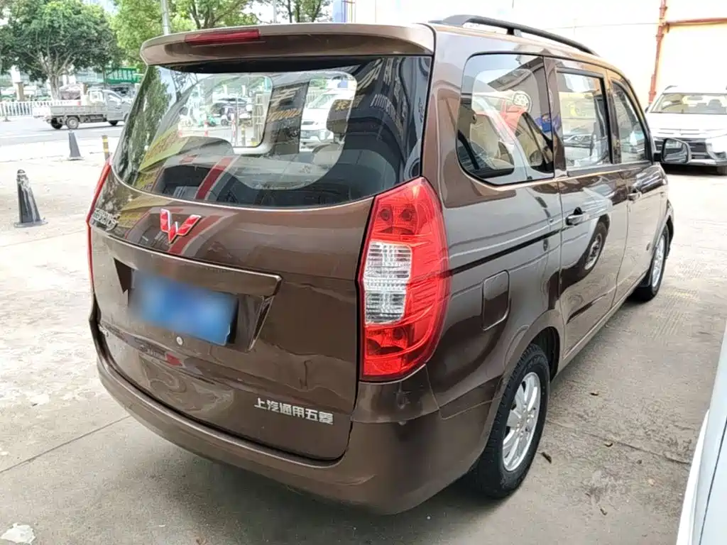 Wuling Hongguang 1.5 L S Standard