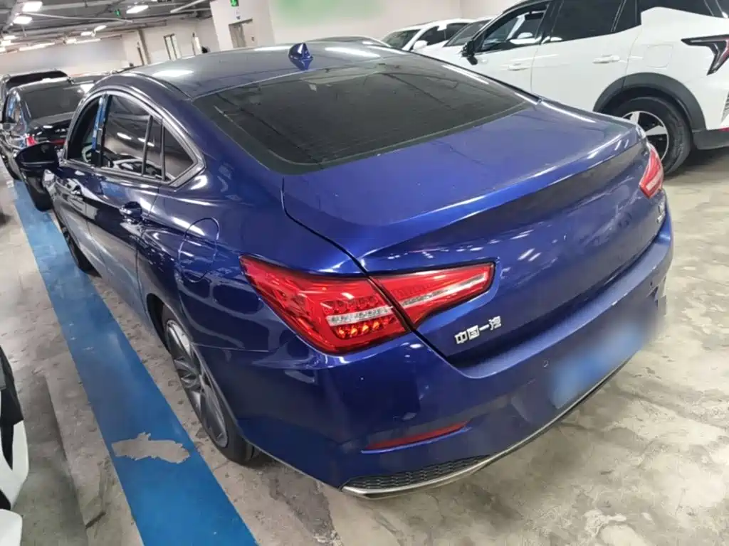 Hongqi H5 30 TD Connected Charm Motion