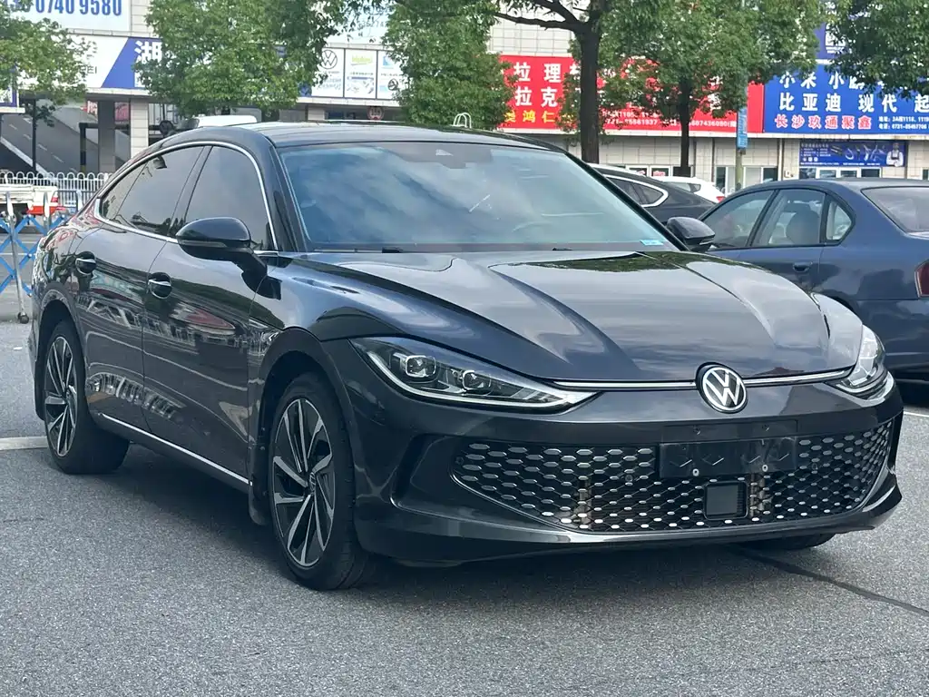 Lamando Lamando L 280 TSI DSG Super Hot Flagship