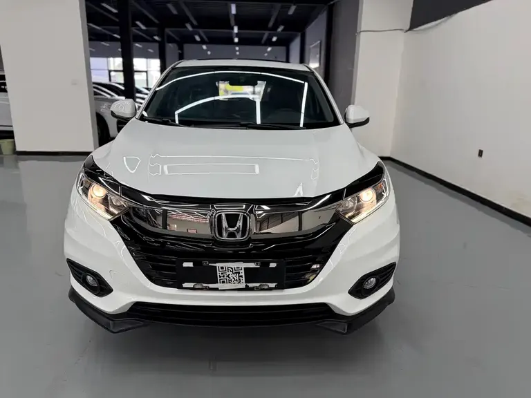 Honda Vezel 1.5 L CVT Pioneer