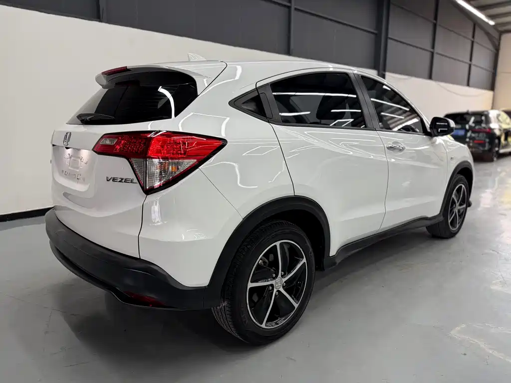 Vezel 1.5 L CVT Pioneer