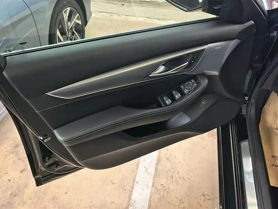 Cadillac CT5 28 T Luxury (Standard)