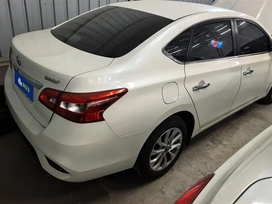 Sylphy Facelift II Classic 1.6 XE CVT Comfort