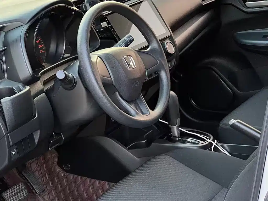 Fit 1.5 L CVT Comfort