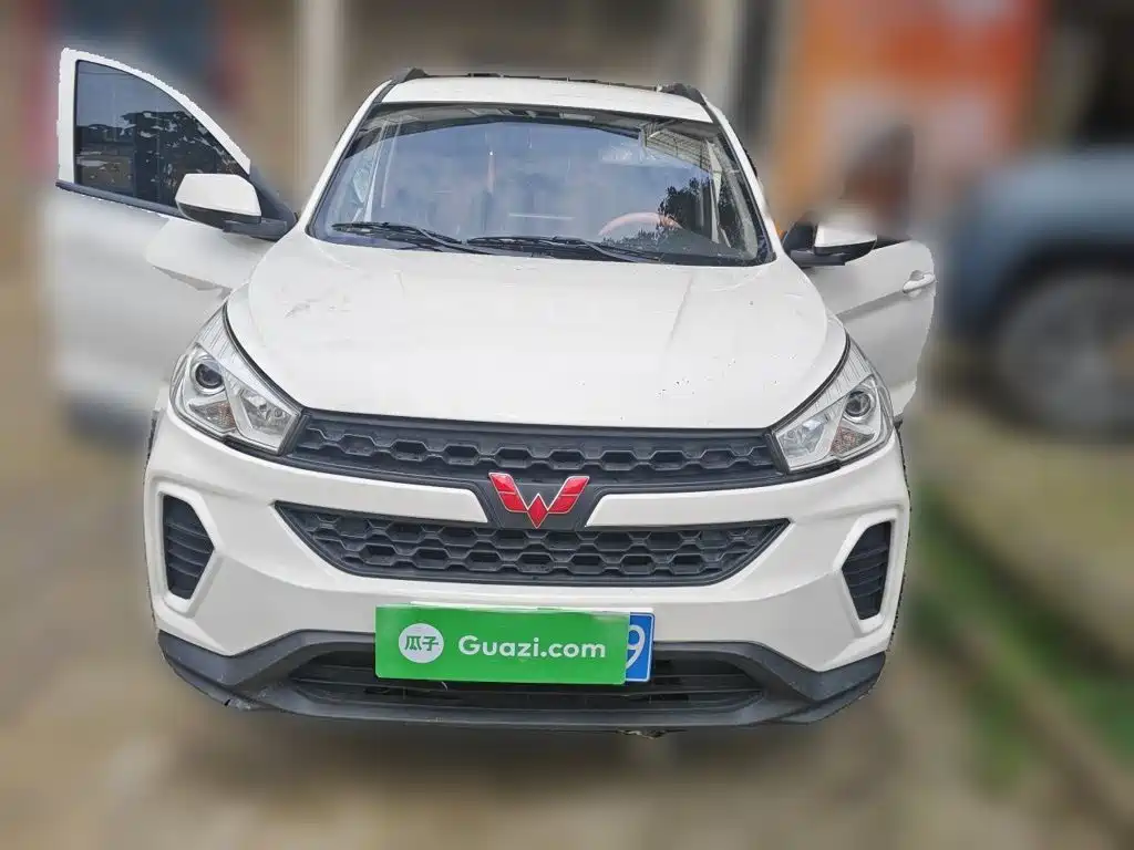 Wuling Hongguang S3 1.5 L Manual Standard CN-VI