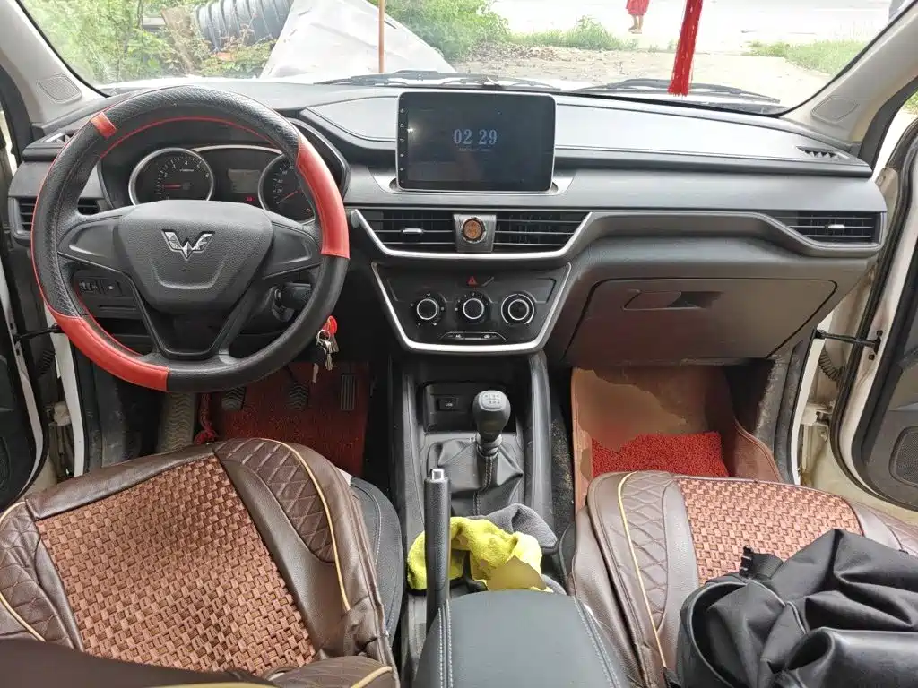 Wuling Hongguang S3 1.5 L Manual Standard CN-VI