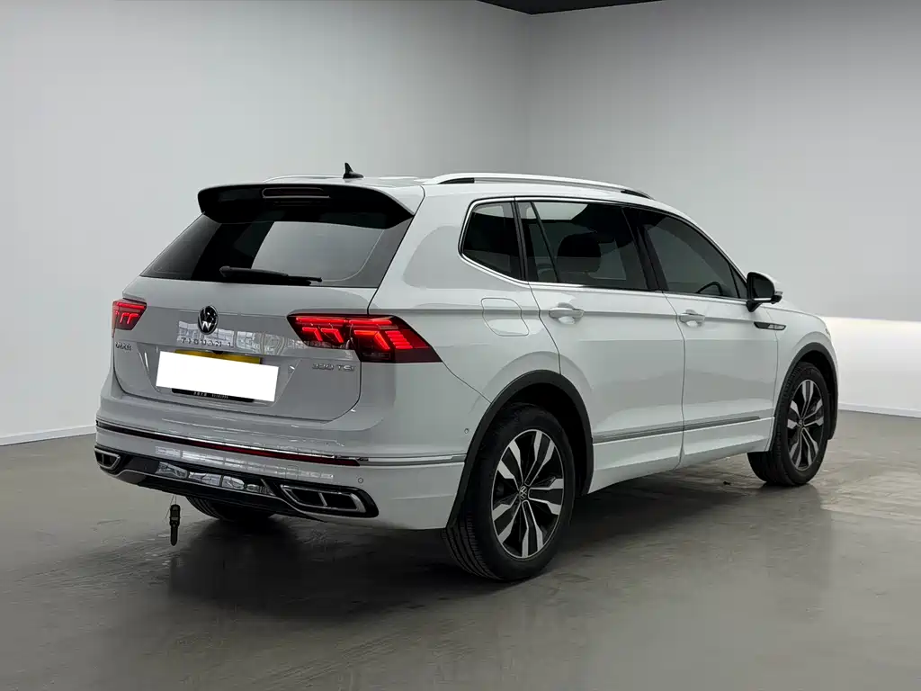 Tiguan L 330 TSI Auto 2 WD R-Line Premium