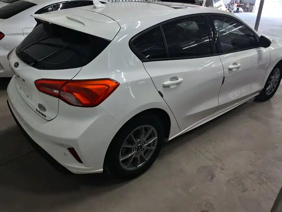 Focus 福克斯 2020款 两厢 1.5 L 自动锋跃型