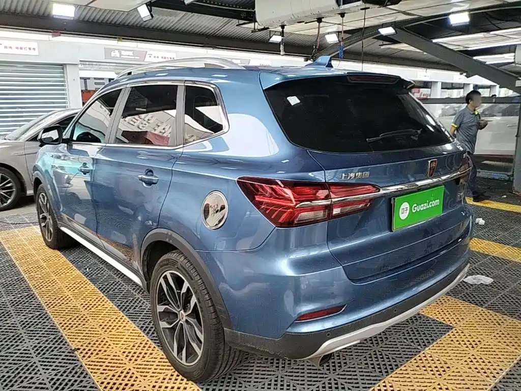 Roewe RX5 20 T 2 WD Auto Internet Smart Enjoyment