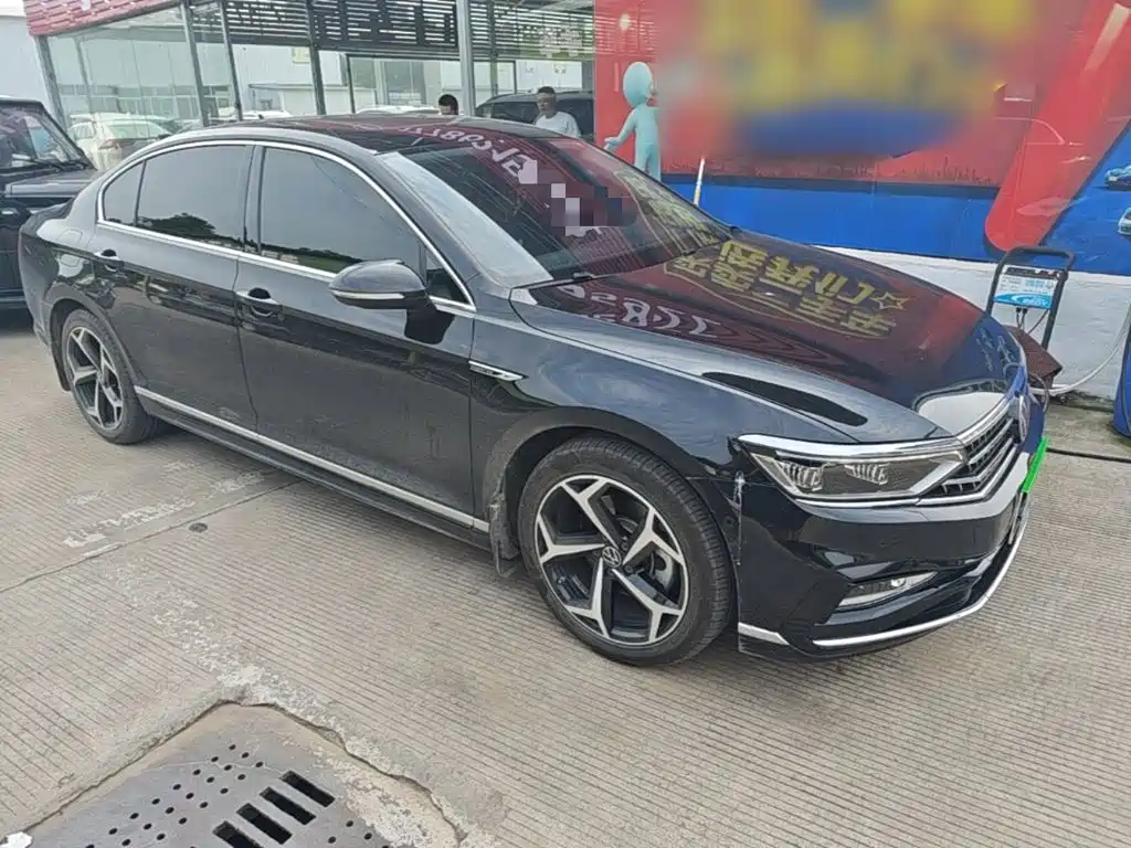 Magotan 200 10 K Commemorative 380 TSI DSG Flagship