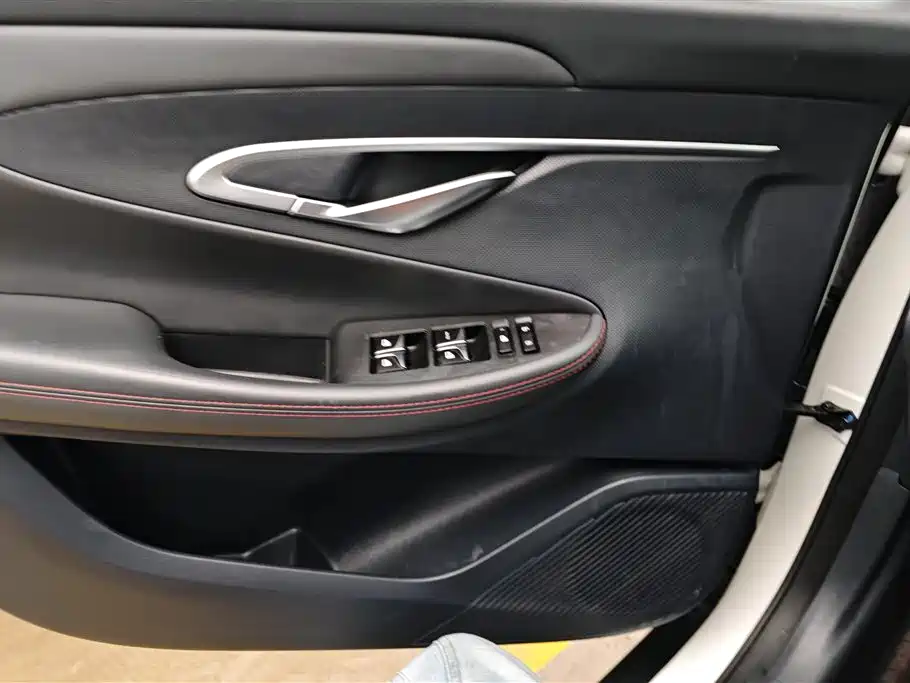 Changan UNI-T 1.5 T Sport Flagship
