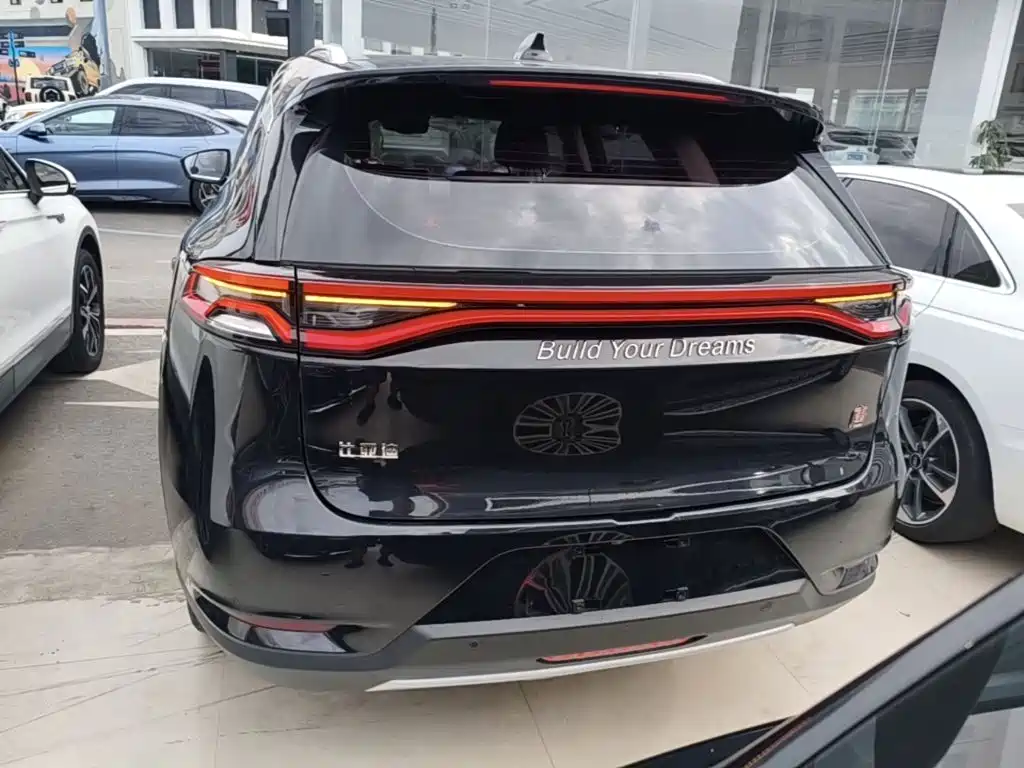 Tang 2.0 T Auto Connected Honored 7-seat CN-V