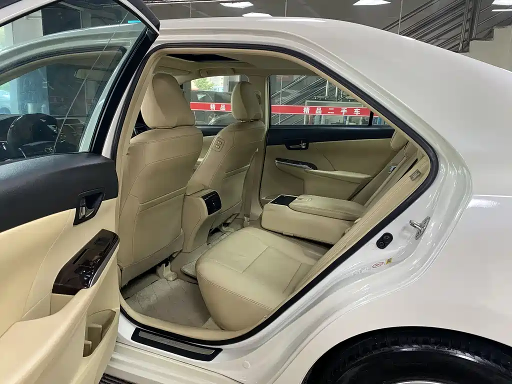 Camry Dual Engine 2.5 HG Luxury Navigation