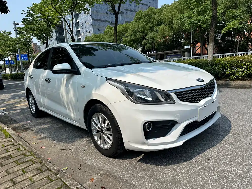 Kia K2 Sedan 1.4 L AT GLS