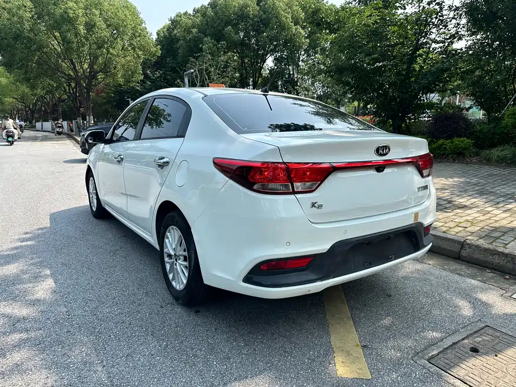 Kia K2 Sedan 1.4 L AT GLS