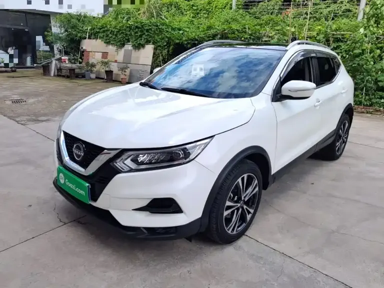 Nissan Qashqai Classic 2.0 L CVT XV+ Leading