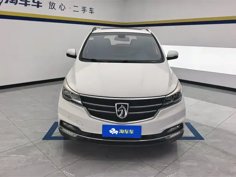 Baojun 730 1.5 T Manual Luxury 7-seat