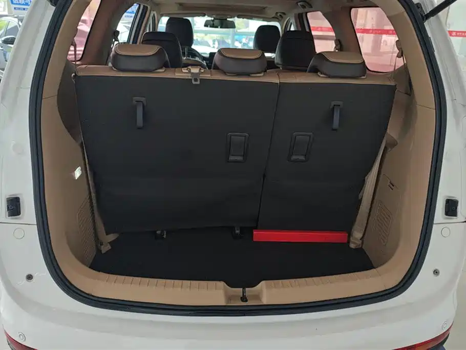 Baojun 730 1.5 T Manual Luxury 7-seat