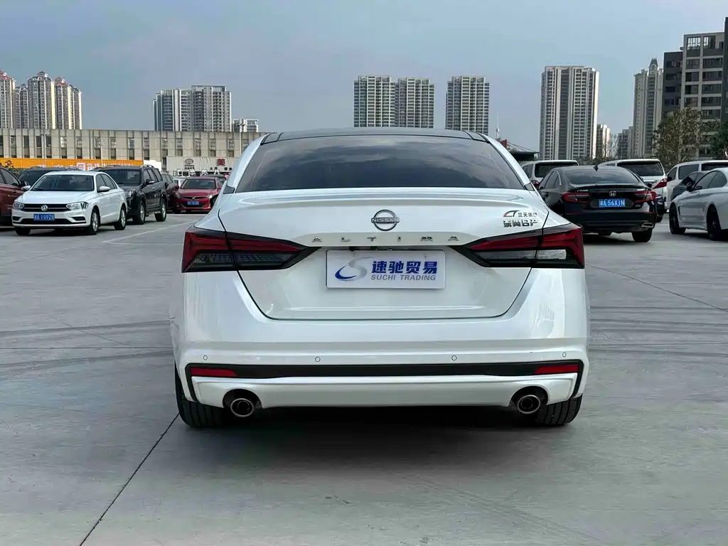 Teana 2.0 L XL-TLS Joy