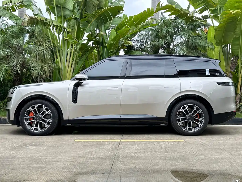 Lynk & Co 900 领克900 2025款 1.5 T Ultra 6座