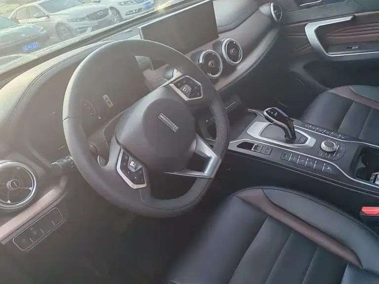 WEY VV5 魏牌 VV5 2021款 1.5 T 两驱潮先锋