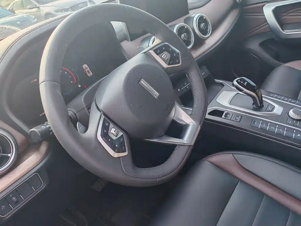 WEY VV5 魏牌 VV5 2021款 1.5 T 两驱潮先锋
