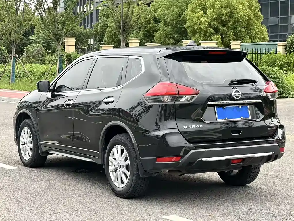 X-Trail 2.0 L CVT Connected Comfort 2 WD