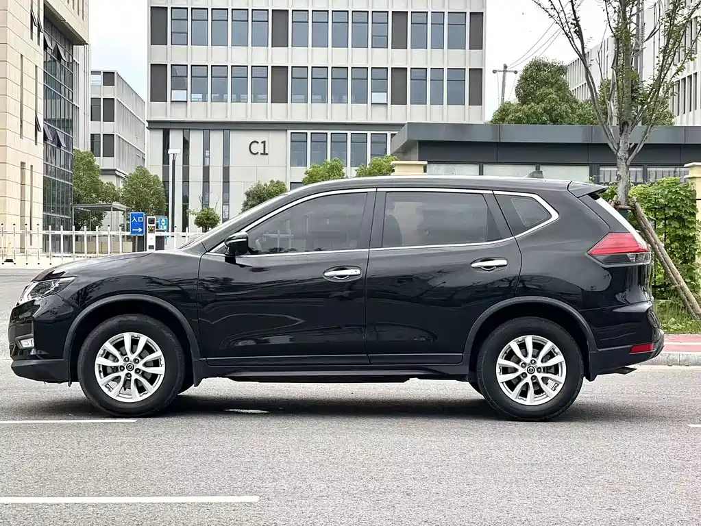 X-Trail 2.0 L CVT Connected Comfort 2 WD