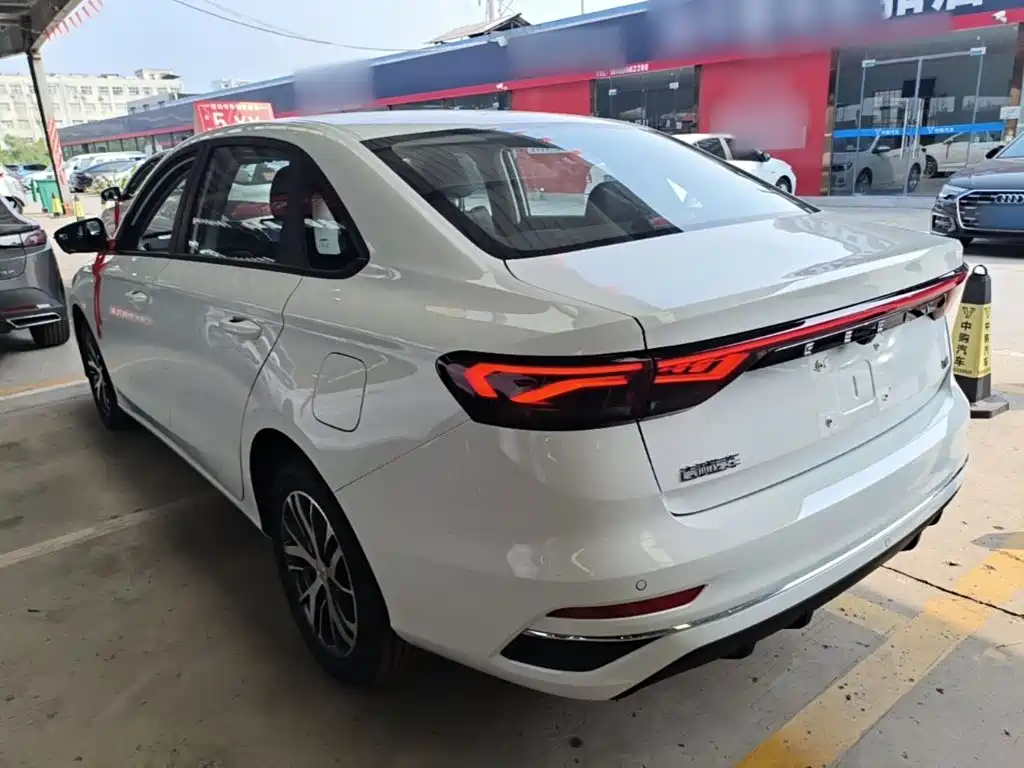 Emgrand 帝豪 2026款 400万纪念款 1.5 L CVT超越型