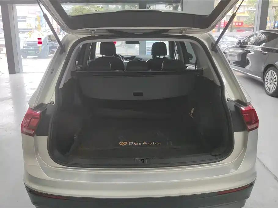 Tiguan L 330 TSI Auto 2 WD Comfort Enjoyment