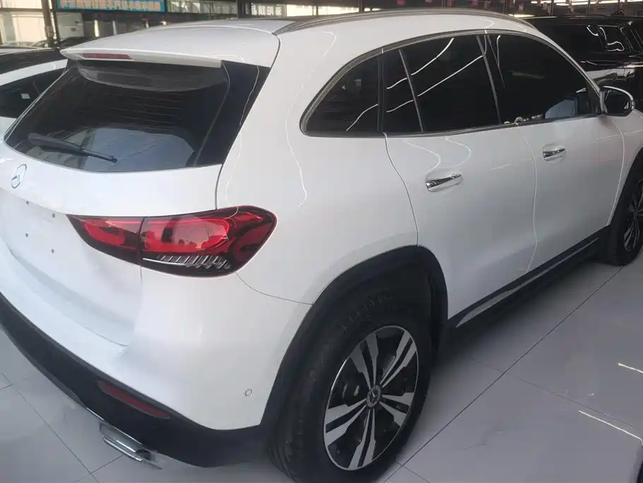 Mercedes-Benz GLA GLA 220