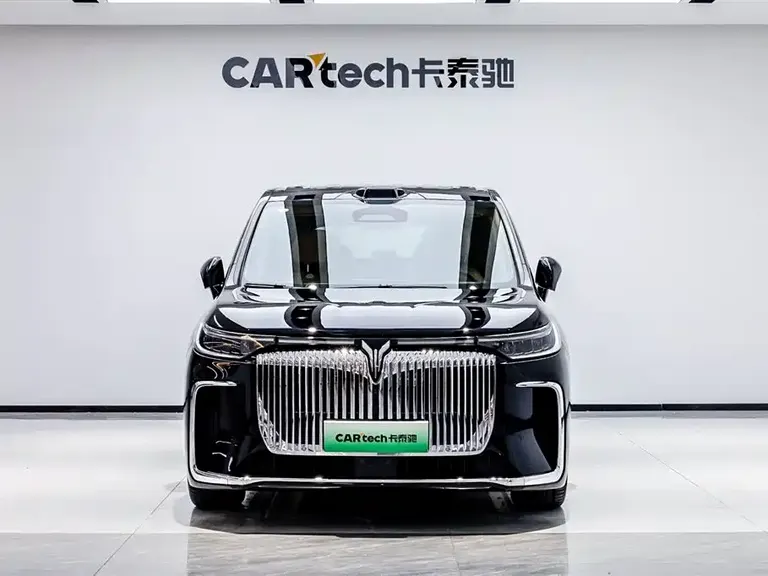 Voyah Dreamer PHEV 4 WD Excellent Qiankun