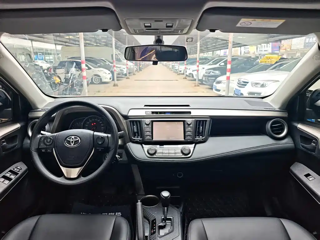 RAV4 2.0 L CVT 2 WD Style