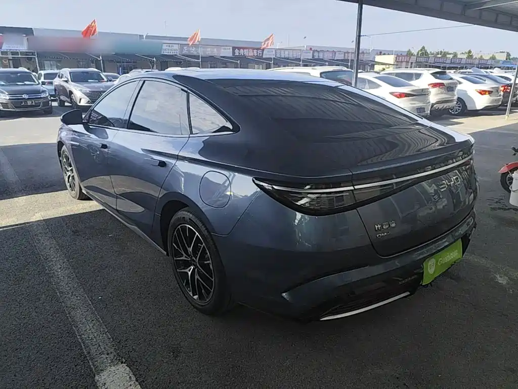 Seal DM-i 1.5 T 121 km Flagship