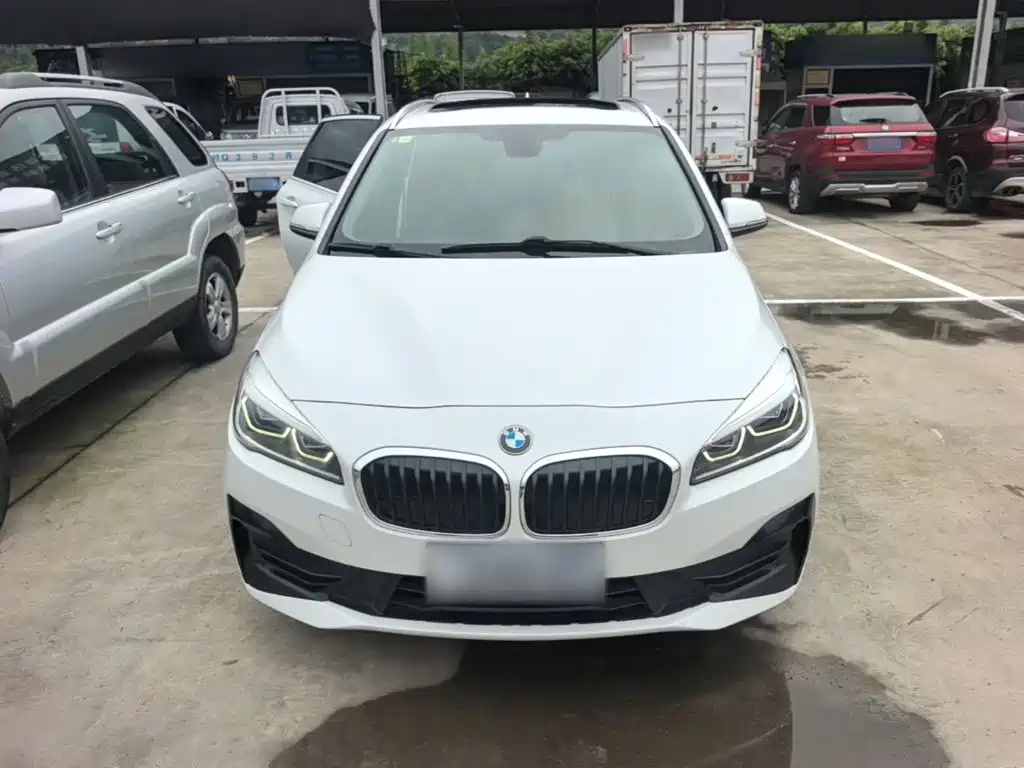 BMW 2 Series Active Tourer 218 i Leading