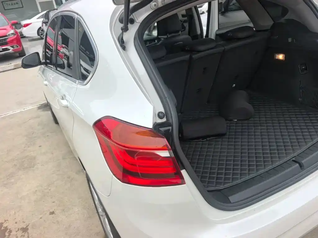 BMW 2 Series Active Tourer 218 i Leading