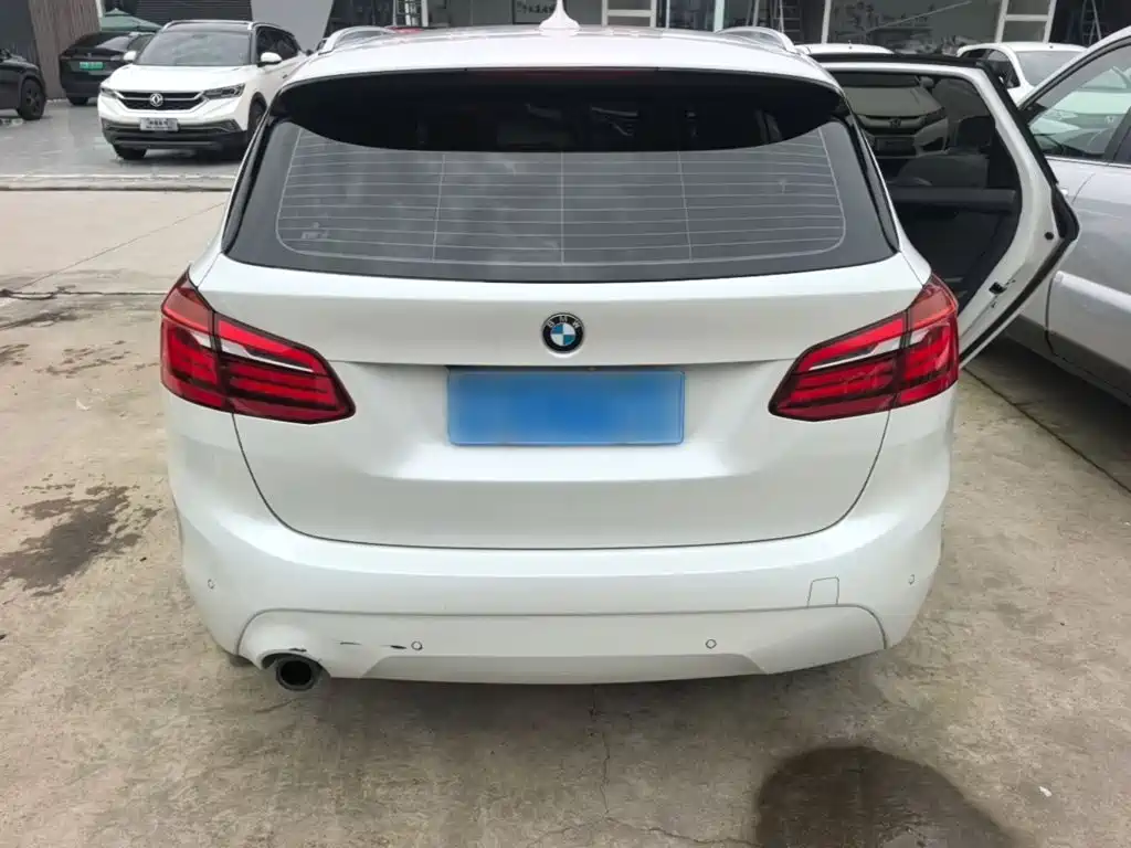 BMW 2 Series Active Tourer 218 i Leading